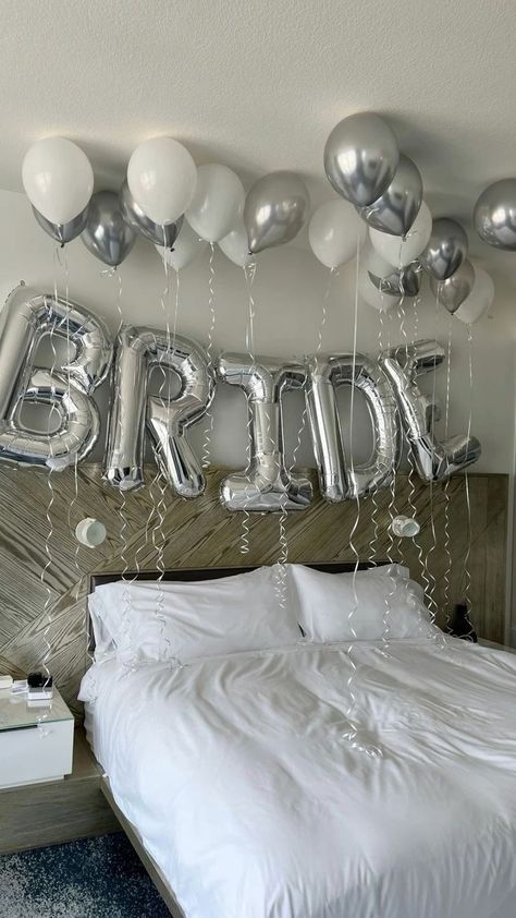 Glitz And Glam Bachelorette Decor, Glitzy Bachelorette Party, Bachlorette Ideas Classy, Bachelorette Party Glitz And Glam, Glitz And Glam Bridal Shower Ideas, Glam Bachelorette Party Decorations, Bride Room Decoration Ideas, Bachelorette Party Hotel Room, Bachelorette Party Room