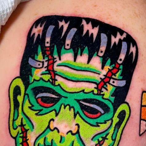 Cute Frankenstein Tattoo, Frankenstein Tattoo Traditional, Traditional Frankenstein Tattoo, Vintage Halloween Tattoos, Monsters Tattoo, Frankenstein Mask, Frankenstein Tattoo, Halloween Tattoo Flash, Sick Tattoos