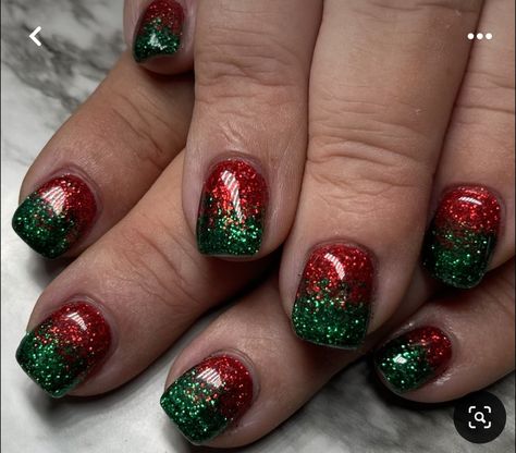 Dip Powder Nails With Designs Christmas, Nail Dipping Powder Designs Christmas, Dip Powder Nails Christmas 2023, Xmas Dip Powder Nails, Christmas Nail Colors Dip Powder, Christmas Nails Dipped, Dip Nails For Christmas, Christmas Dip Nail Ideas Short, Christmas Dip Powder Nails Ideas