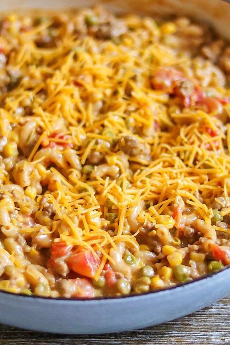 Shipwreck Casserole Shipwreck Casserole, Pasta Receipes, Dale Robertson, Cowboy Stew, Cheeseburger Macaroni, Beef Macaroni, Casserole Chicken, 5 Ingredient Dinners, Sausage And Peppers