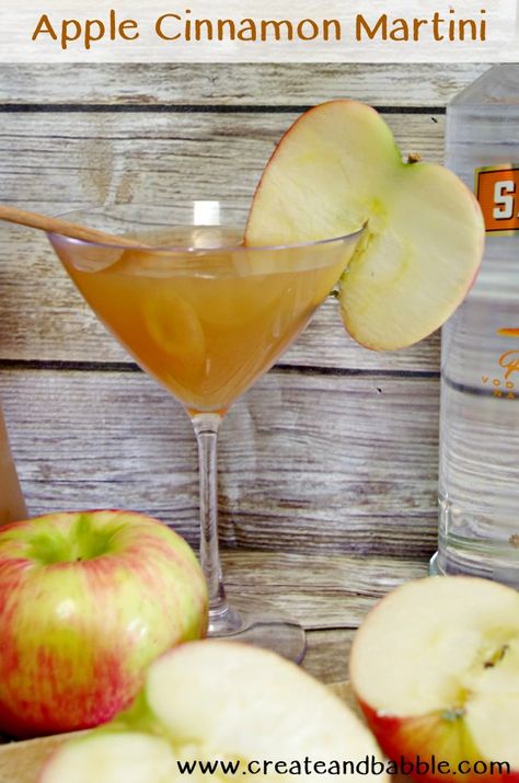 Apple Cinnamon Martini Recipe Bonefish Apple Martini Recipe, Apple Martini Recipe, Fall Apple Recipes, Apple Martini, Boozy Desserts, Easy Drink Recipes, Homemade Apple Pies, Easy Party Food, Delicious Drink Recipes