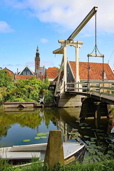 Dutch Countryside: 7 Best Places Near Amsterdam (+Map, Tours & Visit Info) Dutch Countryside Aesthetic, The Netherlands Countryside, Dutch Aesthetic, Amsterdam Map, Dutch Countryside, Holland Art, Minecraft Inspo, Dutch Artists, Travel Europe