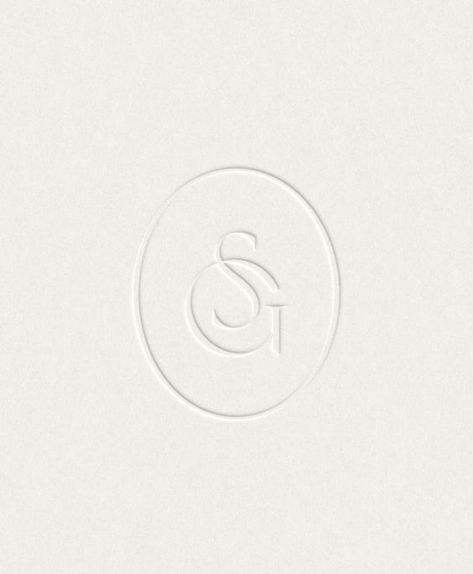 Sg Monogram, Sg Logo, Typo Logo, Graphic Design Fonts, Feminine Logo, Brand Style Guide, Letter Logo Design, Professional Logo Design, Luxury Logo