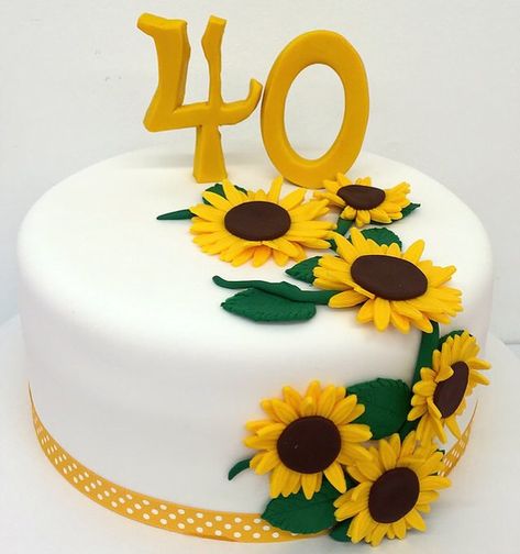 Sunflower Theme Cake, Debut Cakes, 18th Birthday Cake Designs, Sunflower Birthday Cakes, 18th Debut, Debut Cake, Debut Theme, Floral Cake Design, Modern Birthday Cakes