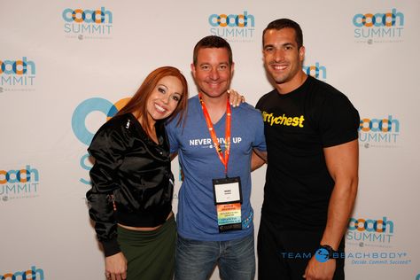 With Joel & Jerricho of the new Core De Force at Coach Summit! What does working out live with 25,000 other motivated health and fitness fanatics look like? That and more including exciting new product announcements from Beachbody, training, parties, Billy Idol concert and HUGE fireworks finale. Join our Team next year in New Orleans! Enjoy!! http://howdoigetripped.com/beachbody-took-over-nashville-coach-summit-2016-recap/ Beachbody Coach Summit, Beachbody Hybrid Workouts, Beachbody Energize, Hybrid Beachbody Workouts Calendar, Beachbody Challenge Group, Team Beachbody Coach, Senior Year Of High School, Get Ripped, Beachbody Coach