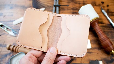 Make A Leather Card Wallet - Free Pattern | MAKESUPPLY Leather Card Wallet Pattern, Wallet Pattern Free, Leather Templates, Card Wallet Pattern, Leather Patterns Templates, Leather Working Patterns, Diy Leather Projects, Leather Wallet Pattern, Leather Diy Crafts