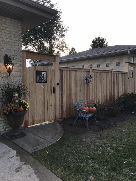 Privacy Fence Gates Ideas, Privacy Fence Door Gate Ideas, Privacy Fence Upgrades, Pet Friendly Backyard, Side Yard Gate, Wooden Gate Designs, Lawn Sprinkler System, Wooden Fence Gate, Backyard Upgrades