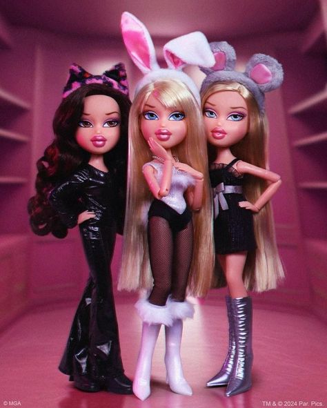 All Posts • Instagram Bratz Show, Bratz Tv Show, Bratz Cartoon, Bratz Doll Outfits, Life Drawing Reference, Cartoon Profile Pictures, Cute Halloween Costumes, Luxury Flowers, Bratz Doll