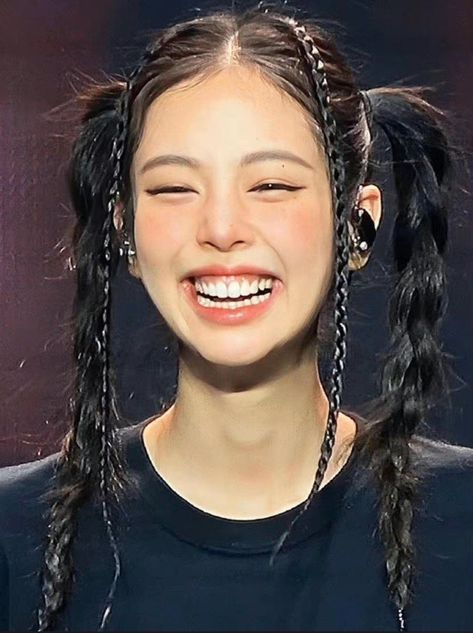 Asian Braids, Concert Hairstyles, Y2k Hairstyles, Kpop Hair, Clip Hairstyles, Ribbon Hairstyle, Aesthetic Hair, Blackpink Jennie, Hair Looks