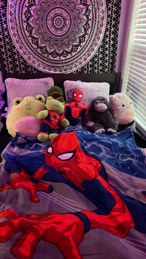 Spider Man Room Ideas Aesthetic, Room Ideas Spiderman, Spider Man Bed, Spiderman Bedroom Decor, Spider Man Room Ideas, Spiderman Room Aesthetic, Spider-man Room, Spider Man Room, Spiderman Bed