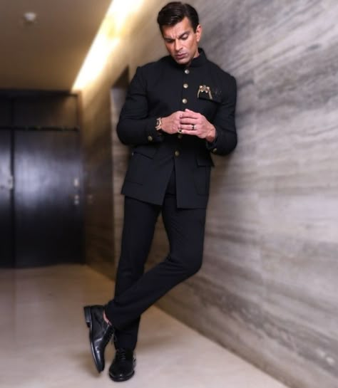 Ranveer Singh In Jodhpuri Suit, Bandhgala With Kurta, Designer Jodhpuri Suits For Men, Blazer Outfits Men Wedding Indian, Blazer Outfits Men Wedding, Jodhpuri Suits For Men Wedding, Suits For Guys, Wedding Clothes For Men, Suit For Men Wedding