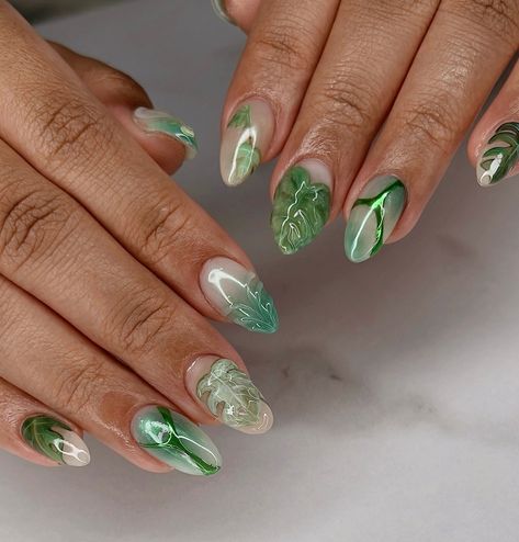 Rainforest Nails, Plant Nail Designs, Plant Nails, Jungle Nails, Leopard Print Nail Art, Round Nail Designs, Leopard Print Nail, Leopard Nail Designs, Cheetah Nail Designs