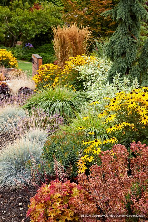 Check out this beautiful garden makeover in Washington state #GardenDesign #LandscapingIdeas #GardenMakeover #GardenGateMagazine Pnw Landscaping, Washington Garden, Northwest Landscaping, Yard Inspiration, Rock Flowers, Fall Colours, Australian Garden, House Landscaping, Garden Makeover