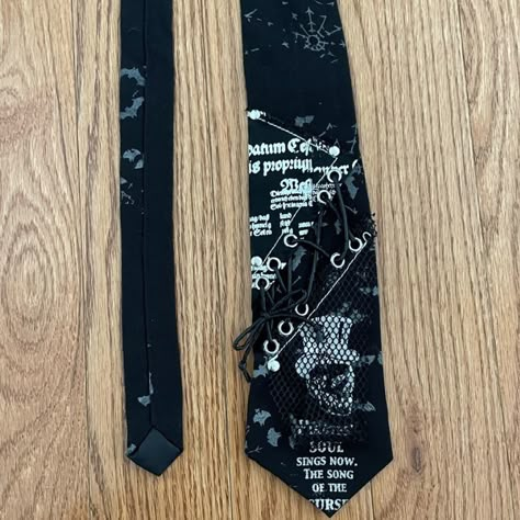 Punk Suit, Punk Tie, Punk Fashion Diy, Kei Visual, Frankie Stein, Cool Ties, Custom Ties, Punk Outfits, Alt Fashion