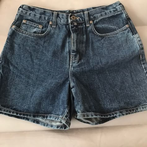 Nautica Vintage Denim Shorts Size:8 Never Worn Tags Attached Thrifting Style, Vintage Denim Shorts, Oufits Casual, Thrift Inspo, Cute Everyday Outfits, Vintage Shorts, Basic Outfits, New Clothes, Teen Fashion Outfits