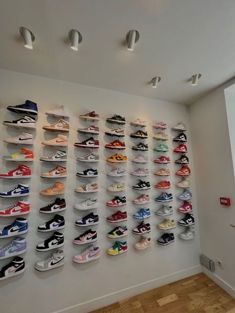 I need them allll 😍 Nike Shoes Closet, Nike Dunk Low Collection, Nike Dunks Low Aesthetic, Jordans Collection Aesthetic, Nike Dunks Collection, Nike Shoe Collection Aesthetic, Nike Collection Aesthetic, Low Jordans Sneakers, Aesthetic Shoes Collection