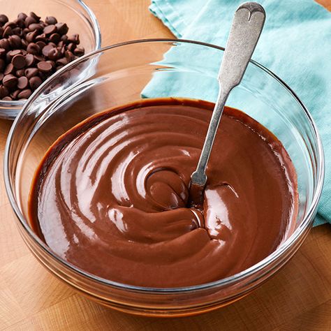 Combine sweetened condensed milk with semi-sweet chocolate chips for a frosting that’s quick, easy and versatile. Get the recipe. Chocolate Chip Icing, Chocolate Frosting Recipe Easy, Chocolate Icing Recipes, Chocolate Chip Frosting, Milk Chocolate Frosting, Sweetened Condensed Milk Recipes, Sweet Condensed Milk, Chocolate Ganache Recipe, Frosting Recipes Easy