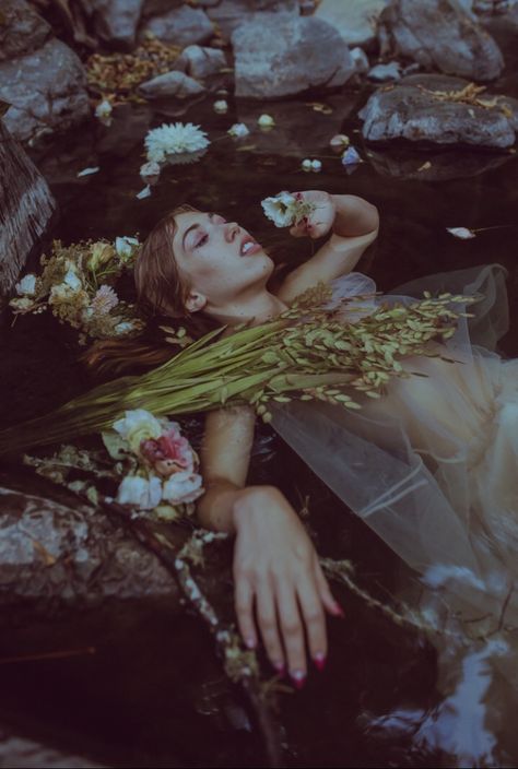 Florals - full bloom flower farm Photography - @giant.eye Model - @_em_ily_grace Ophelia Aesthetic, Dark Ethereal, Ethereal Dark, Mystical Aesthetic, Ash Baby, Ethereal Photography, Underwater Portrait, Dark Ocean, Lake Photoshoot