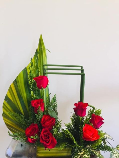 Fresh Flower Arrangement, Summer Flower Arrangements, Floral Art Arrangements, Tropical Floral Arrangements, Hotel Flowers, Tropical Flower Arrangements, Rose Flower Arrangements, Corporate Flowers, Flower Arrangement Designs