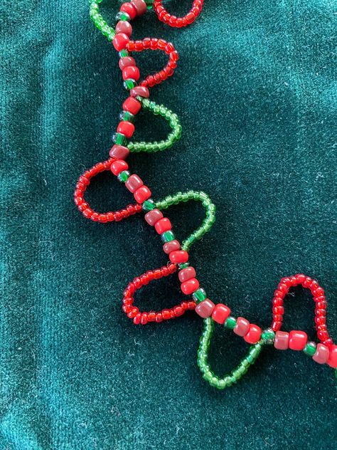 Chunky Christmas Lights Holiday Winter Wonderland Small and Larger Seed Red and Green Beaded Layered Winter Necklace - Etsy Winter Necklace, Holiday Items, Green Bead, Christmas Lights, Winter Wonderland, Necklace Etsy, Christmas, Green, Red