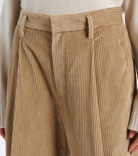 High-rise cotton cropped pants in beige - Brunello Cucinelli | Mytheresa Corduroy Outfit, Sewing Wardrobe, Feminist Fashion, Wide Wale Corduroy, Find My Style, Grunge Clothes, Cord Trousers, Cords Pants, Random Clothes