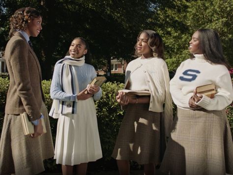 Spelman College Ralph Lauren, Ralph Lauren Black Women, Hbcu Ralph Lauren, Spelman Ralph Lauren, Ralph Lauren Back To School, Detective Moodboard, Preppy Black Women, Vintage Ralph Lauren Aesthetic, Ralph Lauren Photoshoot