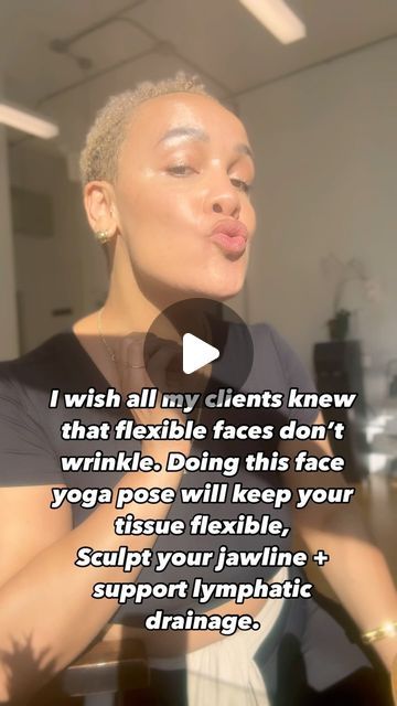 Private Holistic Skincare & Wellness Studio on Instagram: "I wish all my clients knew that flexible faces don’t wrinkle. Doing this face yoga pose will keep your tissue flexible, 
Sculpt your jawline + support lymphatic drainage. This is sped up for instagram so IRL you can hold than stretch for longer periods. #holisticskincare #buccalmassage #facialcupping #tmj #guasha #jawline" Guasha Jawline, Holistic Skincare, Skincare Wellness, Facial Cupping, Holistic Skin Care, Face Yoga Exercises, Facial Yoga, Wellness Studio, Face Exercises