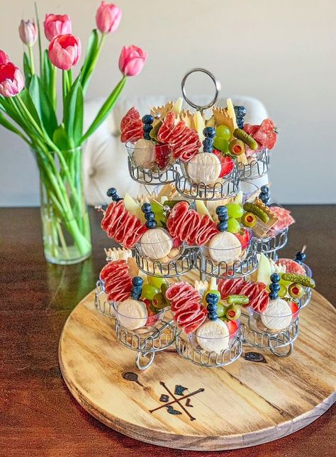 Charcuterie Masterclass! | Using a Cupcake stand, I displayed my Charcuterie Cups | Facebook Charcuterie Cup, Charcuterie Food, Charcuterie Cups, Food Artists, Grazing Tables, Finger Food Appetizers, Cupcake Stand, So Creative, Table Display