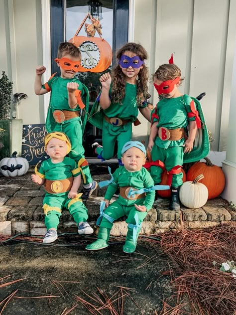 Diy Ninja Turtles Costume, Donatello Costume Diy, Ninja Turtle Costume Family, Family Teenage Mutant Ninja Turtles Costumes, Teenage Mutant Ninja Turtles Costume Diy, Ninja Turtles Costume Diy, Ninja Turtle Diy Costume, Raphael Ninja Turtle Costume Diy, Diy Ninja Turtle Costume Women