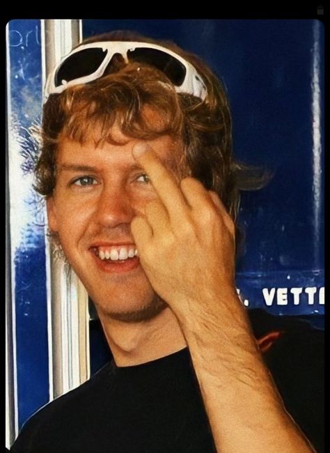 Subtle F1 Wallpaper Aesthetic, Young Sebastian Vettel, Hot F1 Drivers, F1 Funny Pics, Sebastian Vettel Funny, F1 Cursed, F1 Funny, Seb Vettel, Aryton Senna