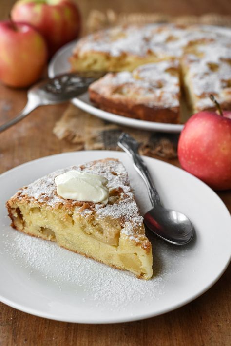 List Of Desserts, Italian Desserts Traditional, French Apple Tart, Apple Cakes, French Apple Cake, French Baking, Fall Cooking, Fall Cakes, French Desserts