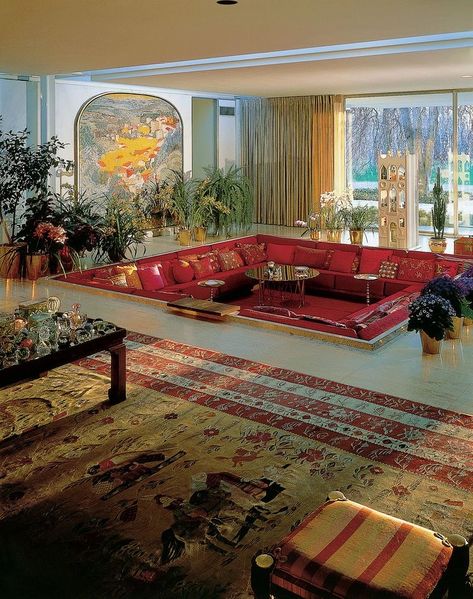 80s Interior Design, Miller House, 80s House, 80s Interior, 70s House, 70s Interior, Retro Interior Design, Sunken Living Room, Miller Homes