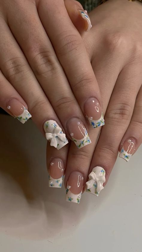 Pairs Nails Design, Basic Nails Natural, French Nails With Pattern, Trendy Nails Ideas Summer, Short Nails Cute Design, Nail Inspo Acrylic Designs, Gel X Nail Designs Winter, Nails Ideas Square Short, Short Fall Nails 2024 Trends