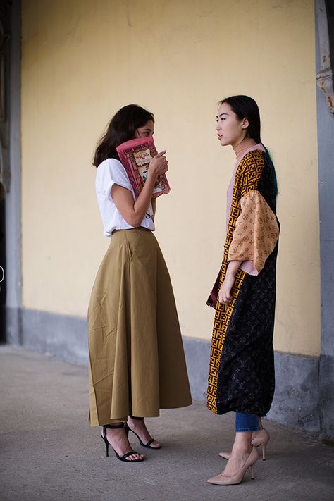 On the Street…Via Valtellina, Milan Casual Maxi Skirts, Fashion Hijab Casual, Casual Maxi Skirt, The Sartorialist, Styles Ideas, Fashion Hijab, Street Style Inspiration, Mode Inspo, Day Outfit