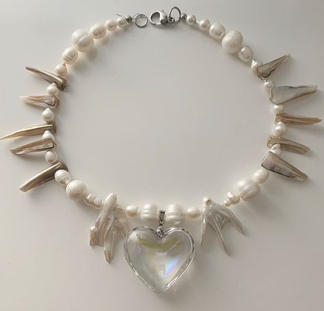 Clear glass large heart pearl necklace fairycore Edgy Beaded Jewelry, Cybercore Accessories, Y2k Jewelry Aesthetic, Cybercore Jewelry, Depop Jewelry, Streetwear Necklace, Harajuku Necklace, Heart Pearl Necklace, Diy Choker