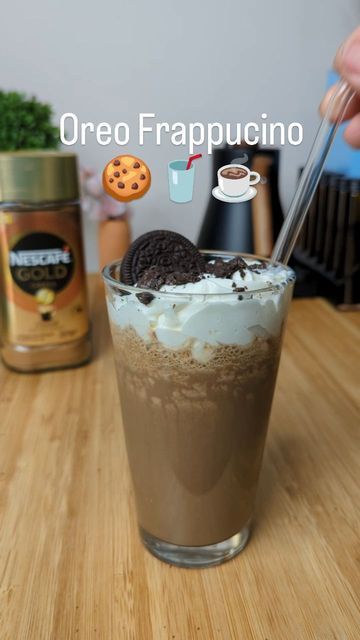 Norma Jeans, Oreo Crunch, Crushed Oreo, Oreo Shake, Frozen Coffee, Oreo Brownies, Baby Drinks, Quick Recipes Snacks, Oreo Cake