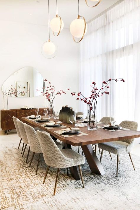 8 Seater Dining Table, Dining Table Design Modern, Dining Room Paint Colors, Dining Room Paint, Dining Room Wallpaper, Dinner Room, Wood Dining Room, Dining Room Makeover, Luxury Dining Room