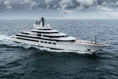 Scheherazade Yacht | 140m Lürssen Yachts | Superyacht Times Lurssen Yachts, Huge Home, Gold Toilet, Yacht Builders, Flying Together, Military Helicopter, Yacht For Sale, Motor Yacht, Infotainment System