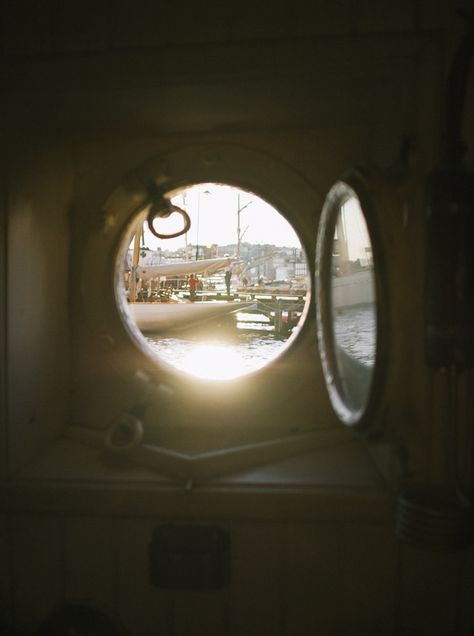 Hublot Bateau, Boat Window, Ship Port, Porthole Window, Window View, Black Line, Through The Window, Cottage Kitchen, Rear Window