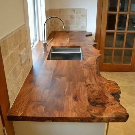 Live Edge Countertop, Dapur Rustic, Diy Kitchens, Wood Worktop, Wood Furniture Plans, Wooden Counter, Diy Holz, Kitchen Worktop, Wood Countertops