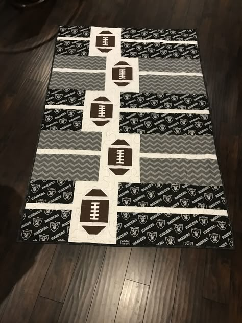 Boxtrot Quilt Pattern, Sports Quilts For Men, Football Quilt Pattern, Sport Quilt Patterns Ideas, Football Quilt Pattern Free, Sport Quilts Ideas, Football Quilts Ideas, Sports Quilts Patterns Ideas, Baseball Quilt Pattern