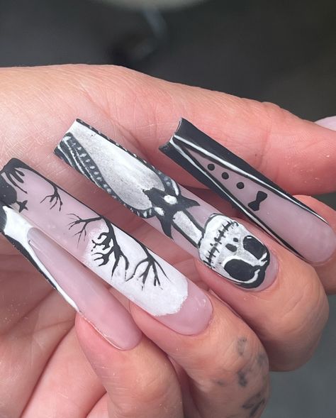 Perfectly spooky, yet totally stylish for Halloween. Who else is ready to rock a killer manicure? 💀✨ #SkeletonNails #HalloweenManicure #SpookySeason Halloween Manicure, Rock A, Skeleton, Manicure, Halloween, Nails, Quick Saves