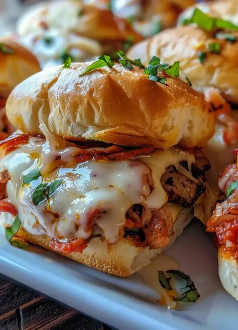 Italian Sub Sliders Italian Bmt Sliders, Hot Italian Sub Sliders, Italian Sliders Recipes, Italian Sandwich Sliders, Italian Sub Sliders, Sub Sliders, Italian Sliders, Sliders Recipes, Green Curry Chicken