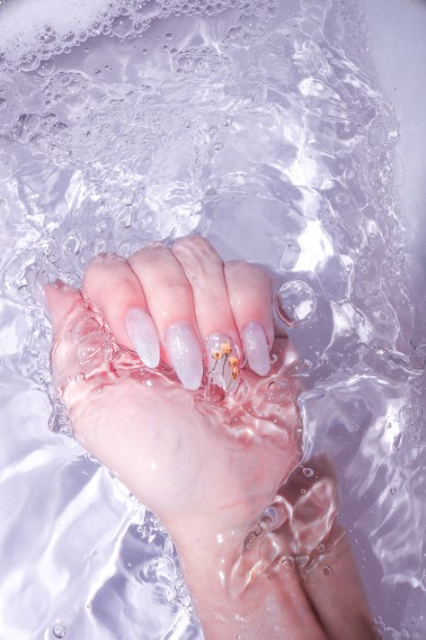 Nail Photo Shoot Ideas, Nails Photoshoot Ideas Aesthetic, Creative Nail Photoshoot, Nails For Photoshoot Photo Ideas, Nail Art Photoshoot, Nailart Photoshoot, Nail Pictures Ideas Photo Shoot, Aura Photoshoot, Nails Photoshoot Ideas