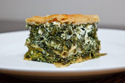 Spinach and Feta Spanakopita Lasagna (sub cheeses for 2 cups feta, 2 cups tofu) Feta Lasagna, Greek Spinach Pie, Cooking Spinach, Quick Pasta Dishes, Closet Cooking, Grill Cheese Sandwich Recipes, Cheese Sandwich Recipes, Quick Pasta, Spinach Pie