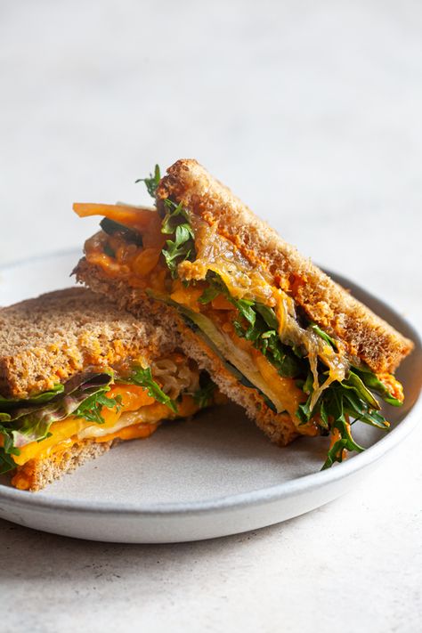 Creamy Sweet Potato & Roasted Red Pepper Spread | The Full Helping Grilled Fruit Dessert, Sweet Potato Roasted, Vegan Sweet Potato Recipes, Potato Roasted, Roasted Red Pepper Dip, Potato Sandwich, Sweet Potato Hummus, Sprouted Grain Bread, Tempeh Bacon