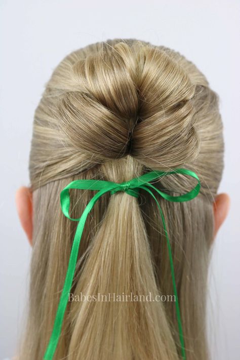 This is the cutest 4 leaf clover hairstyle for St. Patrick's Day I've seen in a long time!  BabesInHairland.com has a fast and easy tutorial for this lucky hairstyle! #hair #hairstyle #shamrock #stpatricksday #lucky #4leafclover #4leafcloverhairstyle 4 Leaf Clover Hairstyle, Clover Hairstyle, Clover Hair, Mommy Hairstyles, 3 Leaf Clover, Curly Shag Haircut, Kid Hair, Beach Hairstyles For Long Hair, 4 Leaf Clover