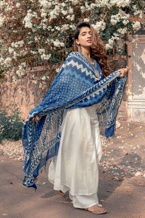 " Do not be mistaken little flower, you are mine and mine alone. Any … #romance #Romance #amreading #books #wattpad Indigo Dupatta, Indian Dress Up, Bio Fashion, Traditional Indian Dress, Casual Indian Fashion, Desi Fashion Casual, Salwar Kamiz, Traditional Indian Outfits, Kurti Designs Party Wear