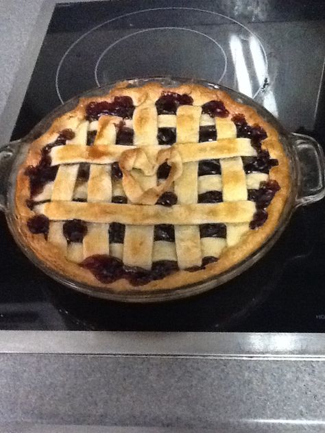 1 egg white, beaten   2 cans (21oz.) Duncan Hines Comstock More Fruit Blueberry Pie Filling. Preheat oven to 425°F. Press 1pie crust into an Un-Greased 9-inch glass pie pan. Brush bottom and sides of crust with egg white. Pour fruit filling evenly into crust. Place vented or lattice crust* over filling! pressing edges together to seal; flute. Brush top crust evenly with egg white. Bake for 40-45 minutes or until crust is golden brown. Frozen Mixed Berry Pie, Black Raspberry Pie, Mixed Berry Pie, Blackberry Pie, Blackberry Recipes, Pie Pie, Blueberry Pie Filling, Berry Pie, Best Pie