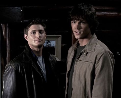 Winchester Brother, The Salvatore Brothers, Sam And Dean, Supernatural Wallpaper, Supernatural Pictures, Supernatural Dean Winchester, Winchester Supernatural, Sam And Dean Winchester, Sam Dean